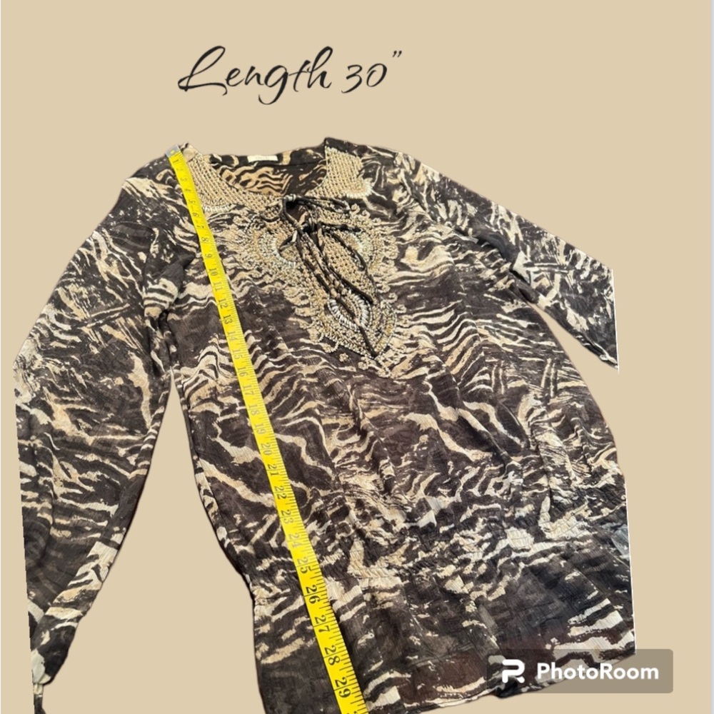 CACHE’ Women’s Sheer Jeweled Top Animal Print Blouse in Excellent condition SZ:L - Picture 13 of 15